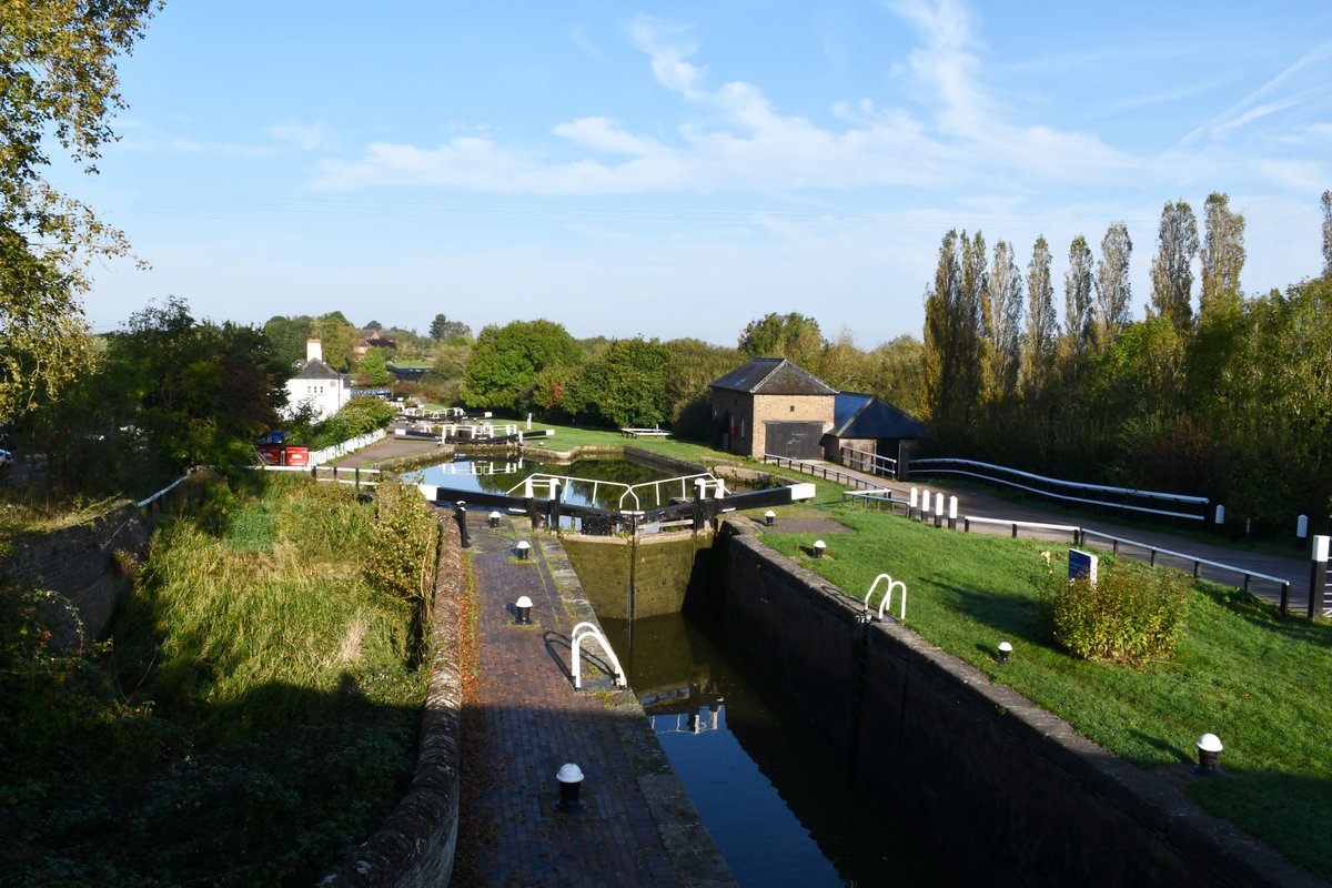 retired_tom's tweet photo. My photos from October 2023
#CanalRiverTrust #GrandUnionCanal #Soulbury #ThreeLocks #OldLinslade #Lock #Bridge #Narrowboat #Reflections
#Canals & #Waterways can provide #Peace & #calm for your own #Wellbeing #Lifesbetterbywater #KeepCanalsAlive https://t.co/DiW5dRHoEI