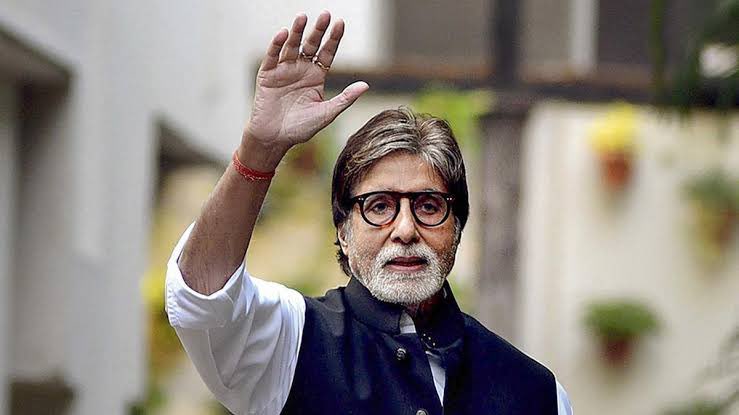 Happy birthday to Star of the millennium <a href="/SrBachchan/">Amitabh Bachchan</a> of this world… 💖🎉🎁🎂🎂✨✨ 
Wishing you a many happy returns of the day Sir 🙏🏻