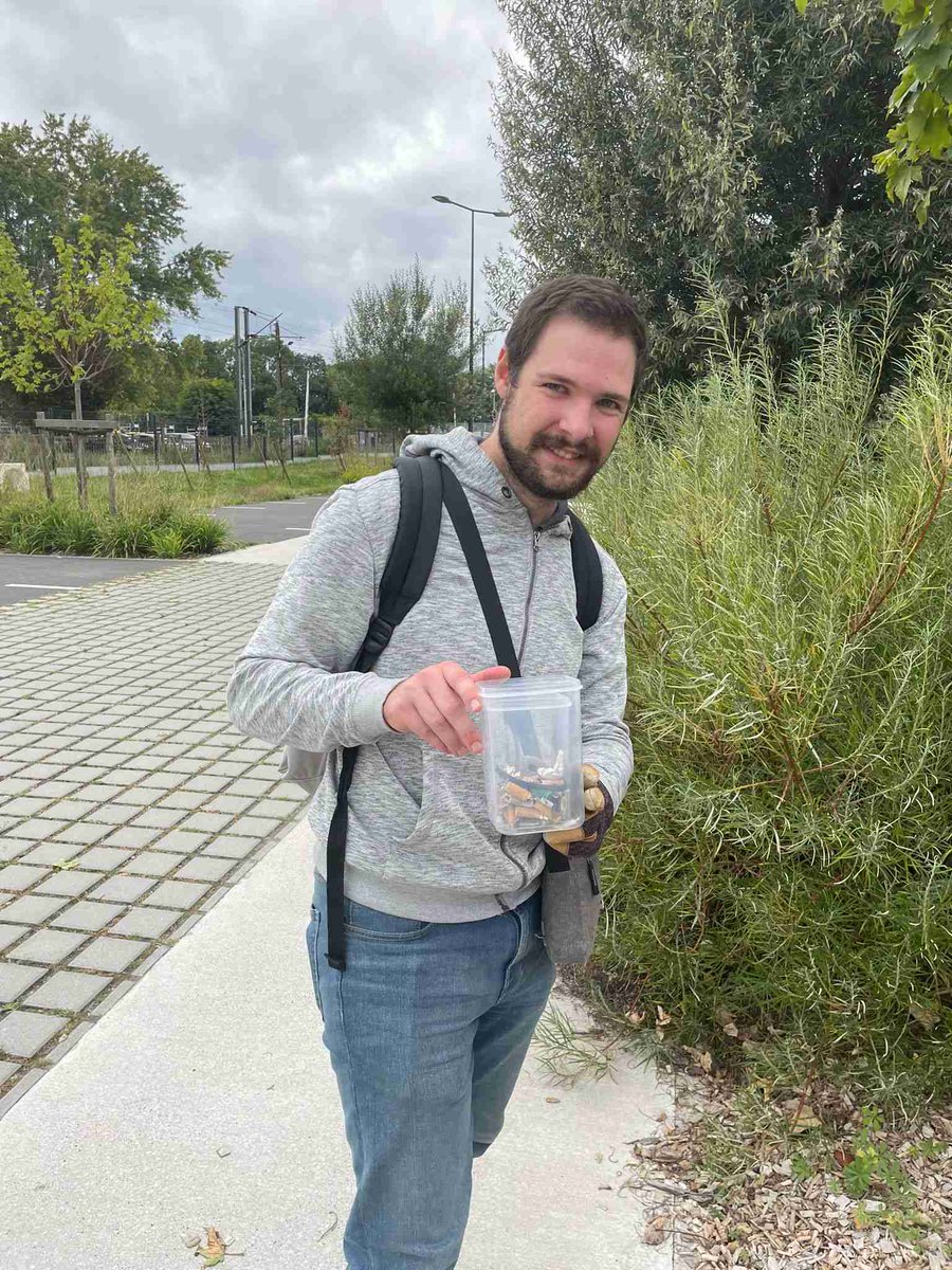 UnivAngers's tweet photo. 👏 Bravo aux étudiant·es et personnels de l’UA qui ont ramassé des milliers de mégots dans le cadre de l’opération "Les mégots, c’est poubelle" 🗑️🚬 Le challenge environnemental #Energic continue avec d’autres missions individuelles et collectives ! https://t.co/q3GgfpshbT