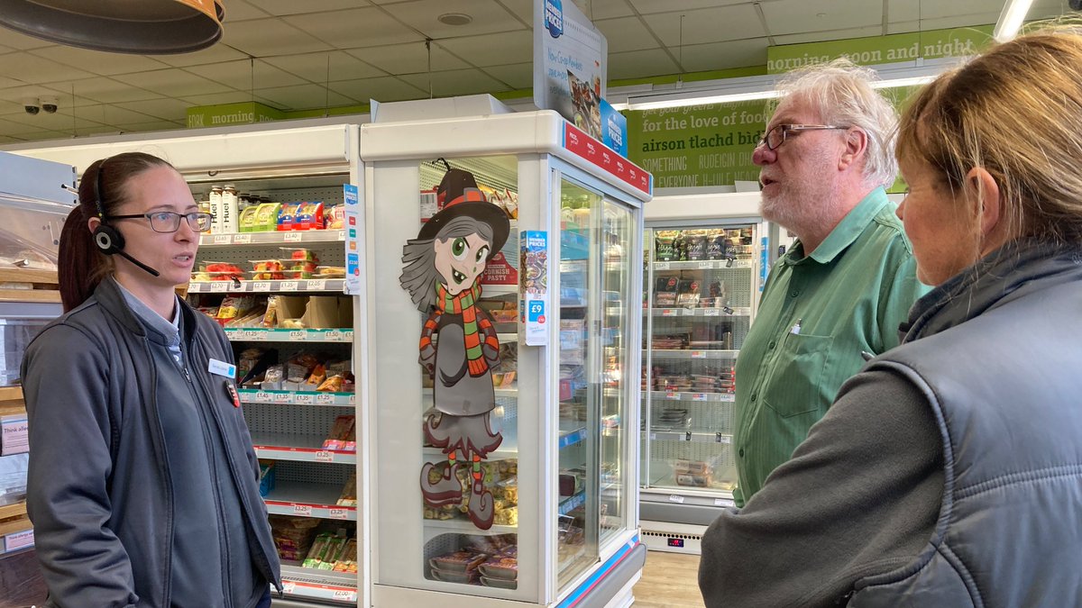 IslayCo's tweet photo. Great to see @Tom_MPM on #Islay 🛳️ Lots in one day #Sidekick #IslayQuilters @ThisIsIslay #MYCOS #IDI @gill_chasemore @CoIslay @SarahJaneMalon2 @Poody1976 #ItsWhatWeDo https://t.co/PAr7cfveVS