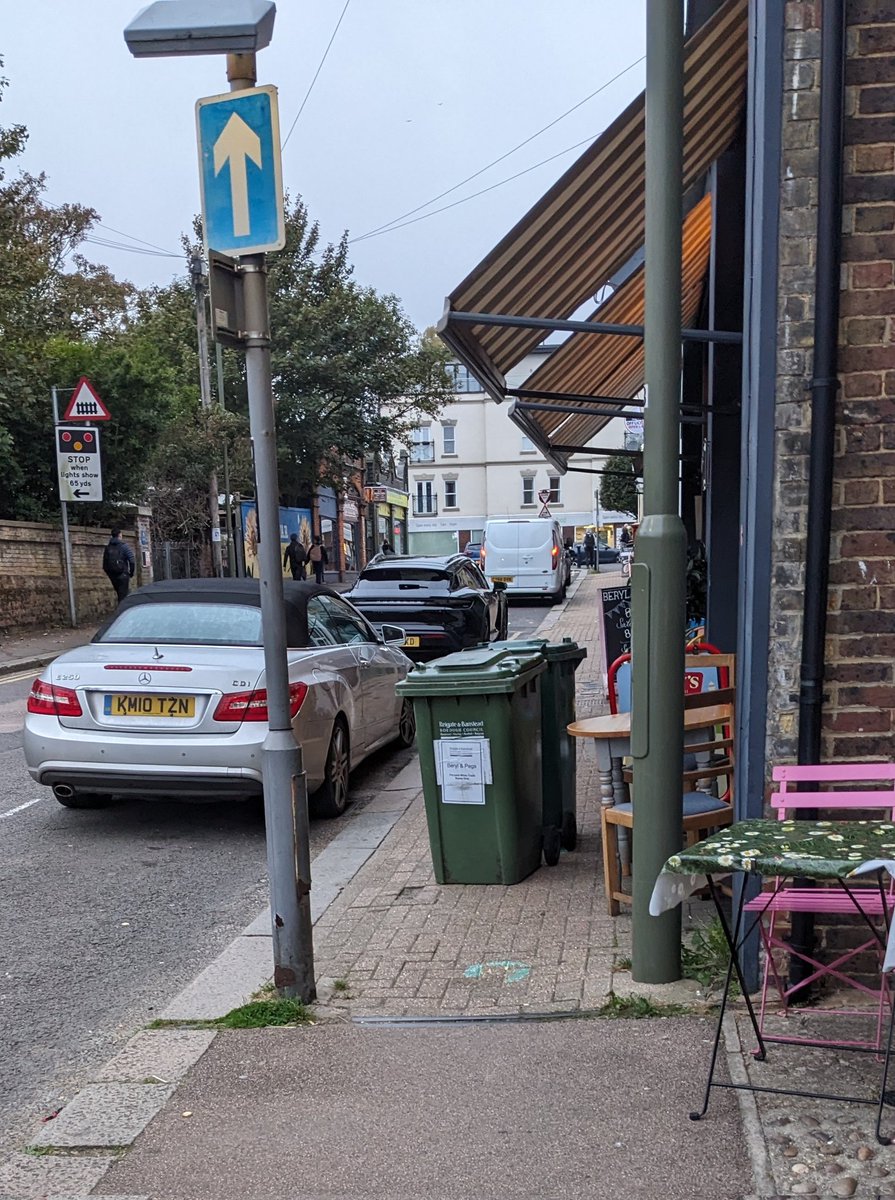 phowardcom's tweet photo. Hi @berylandpegs . Appreciate space is tight but how do you except wheelchair users, mums with pushchairs, visually impaired people etc. to get past your bins?

#reigate #disabilities  #mums https://t.co/1HKMtg1xVP