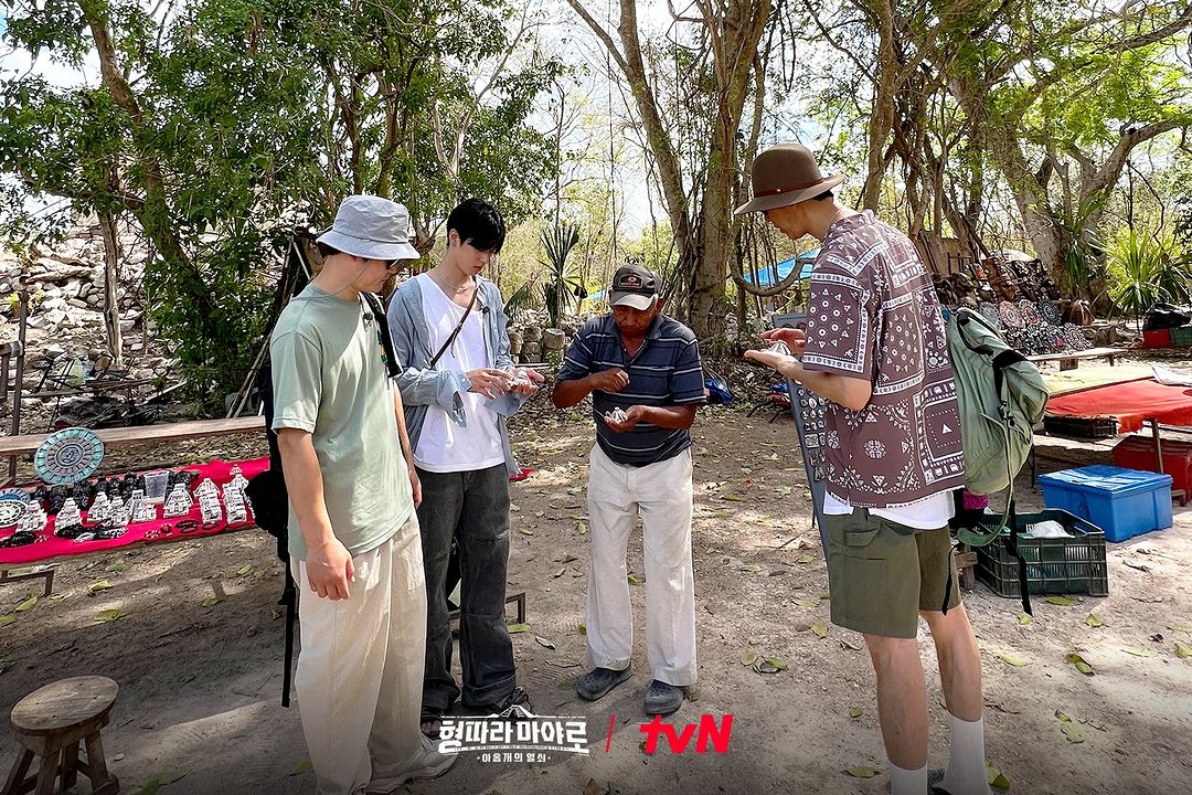 It’s been a week since <Brotherhood Expedition: Maya> ended!  Which country would you like the members to explore next? 🤓🔍 

#tvNAsia #BestKoreanEntertainment #BrotherhoodExpeditionMaya #ChaSeungWon #KimSungKyun #THEBOYZ #Juyeon