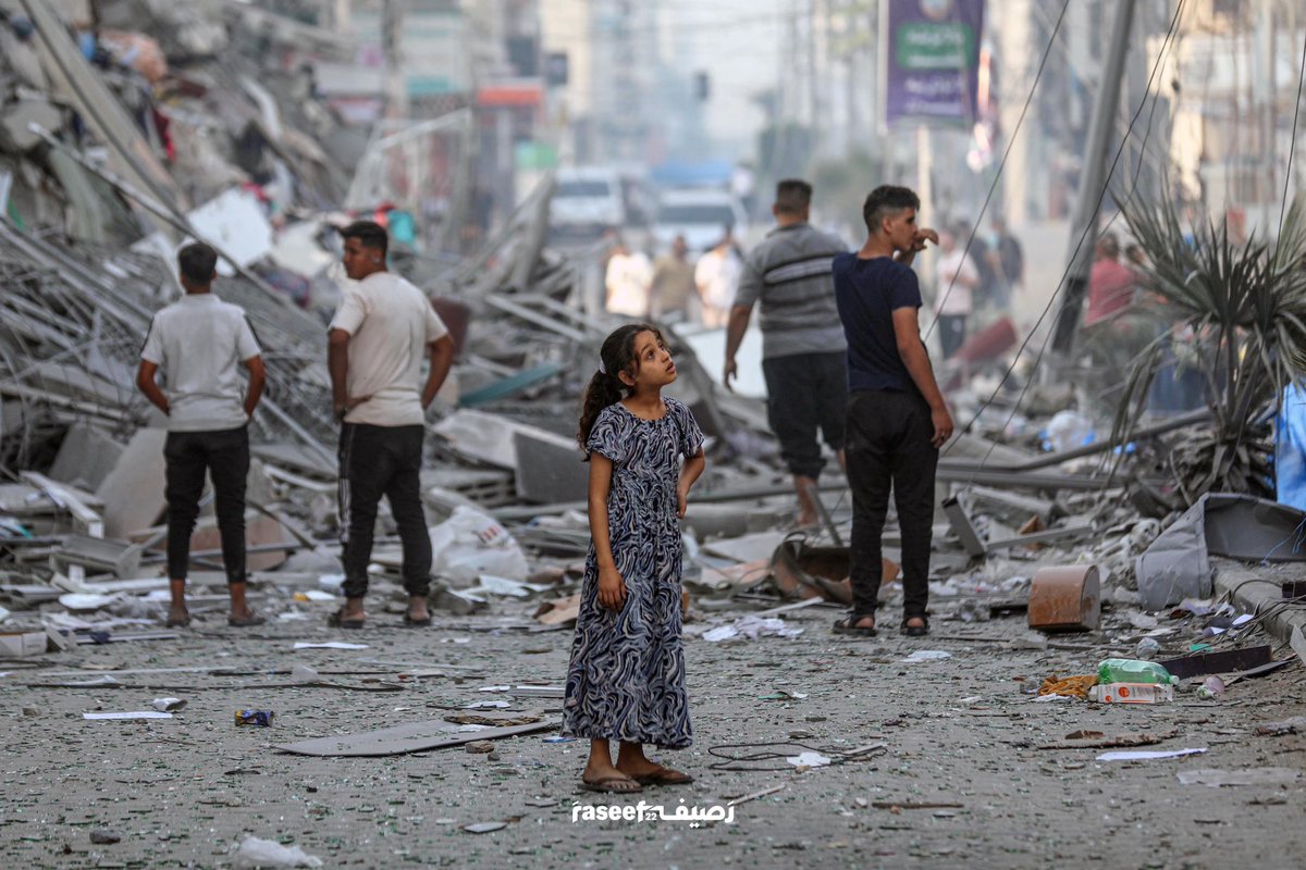 #Gaza 
#غزة_الآن 
#غزة_تحت_القصف 

(ولا تحسبن الله غافلا عما يعمل الظالمون )