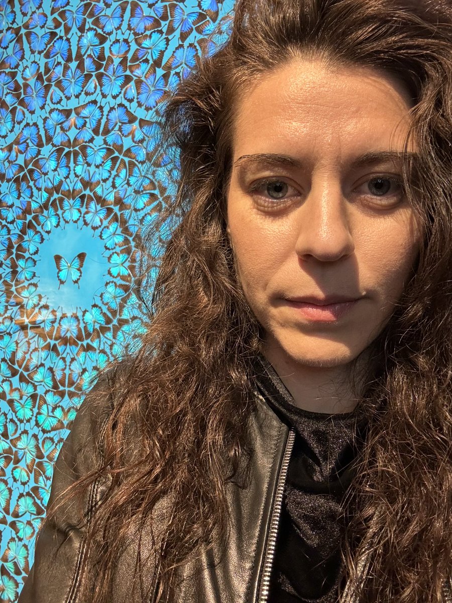 SerenaTabacchi's tweet image. Let the London Frieze week begin 🇬🇧 starting at @ChristiesInc w/t #DamienHirst #Basquiat #PaulaRego 🦋