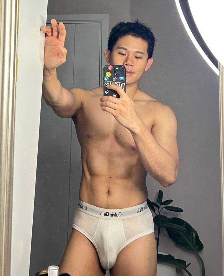 อยากให้ของขวัญเค้า แล้วร่วมเป่าเทียน ดีอ่ะ