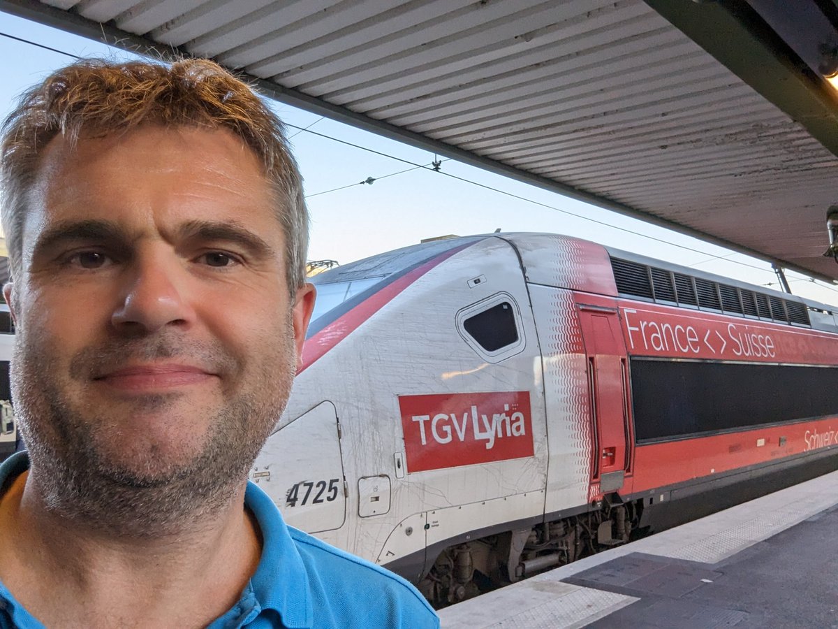 And before anyone asks, I travelled direct from #LabourPartyConference in #Liverpool to #IUCNleadersforum in #Geneva by train (of course) and got plenty of work done on the way...

ps just three trains, and one RER in Paris. Simple.

#TrainsNotPlanes