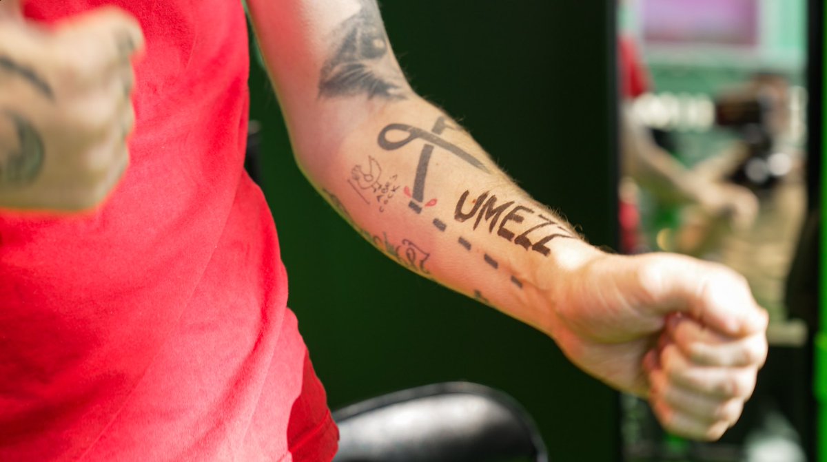 仕上がりはこんな感じ✍️ 嬉しそうなデッドマウスさんと📸 #tatoo