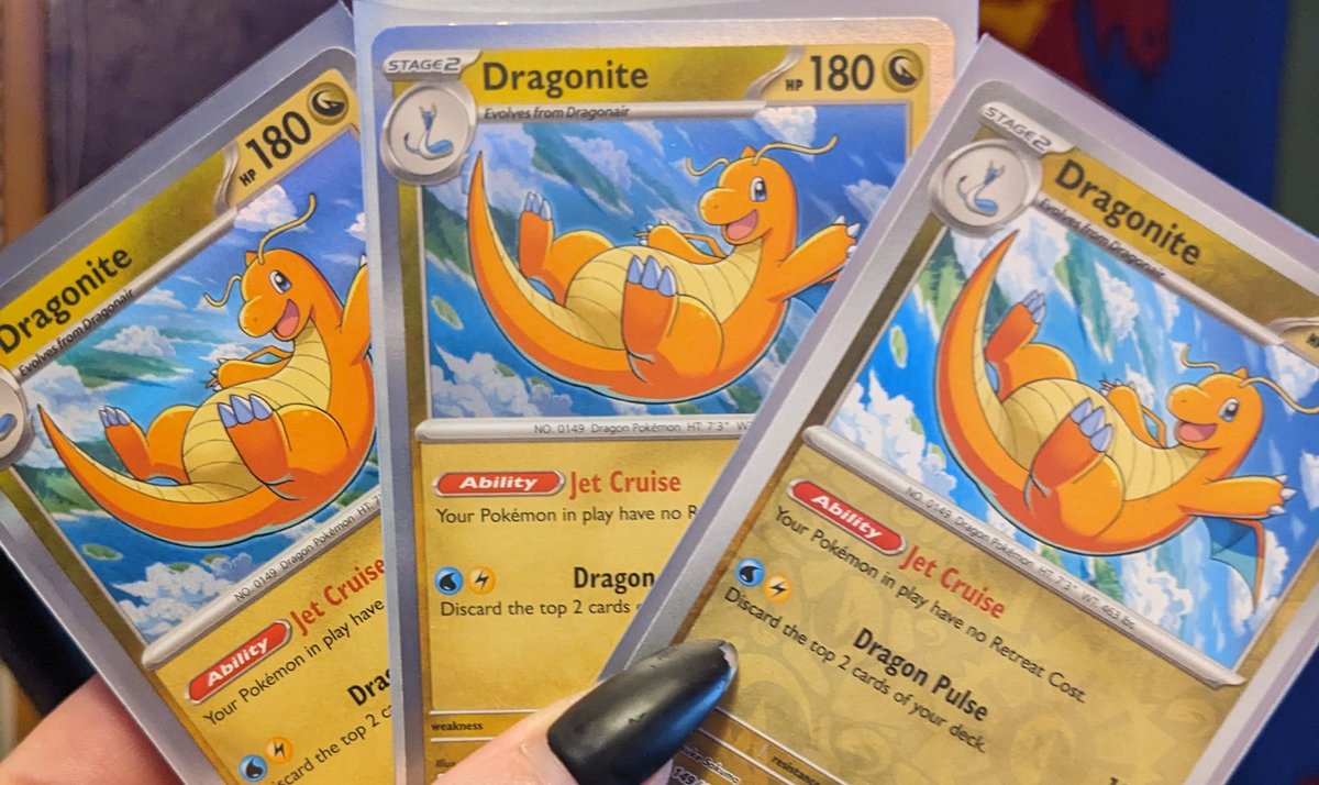 Stoniifox's tweet photo. Pulls for the night 🥹
#CharizardEx #Dragonite #PokemonPull https://t.co/ptt7pYFShy