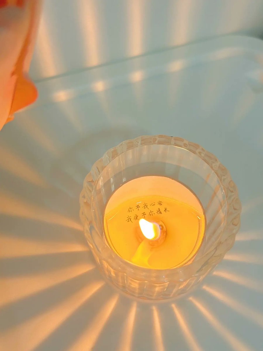 xiaomaBestpicks's tweet image. This scented candle is so awesome, it totally mood! Once you light it up, you can really feel the air getting warmer!👍👍👍#goodfinds #usefulstuff #HomeAndLiving #WeekendVibes #DailyLife