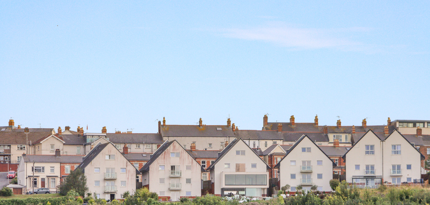 Recent study in <a href="/JECH_BMJ/">JECH_BMJ</a> suggests that renting private sector homes can accelerate 'biological ageing' surpassing the impact of unemployment 🏡 #HealthImpact #HousingPolicy #AgeingResearch

Read more on the role of housing policy in creating better health bit.ly/3ZL2d5Z