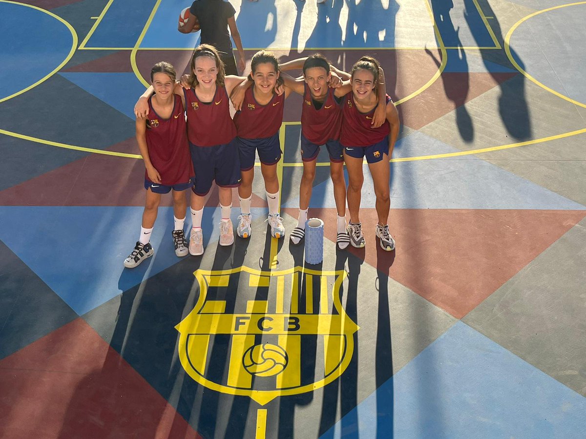 Cbsbasket_fem's tweet photo. ADN Escola Barça CBS https://t.co/XMd8yr0uFH
