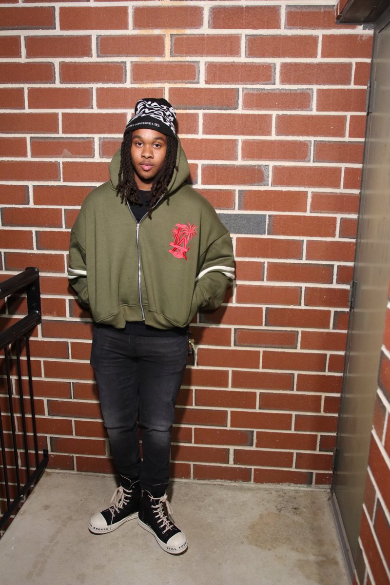 galleryofdev's tweet image. Another late night