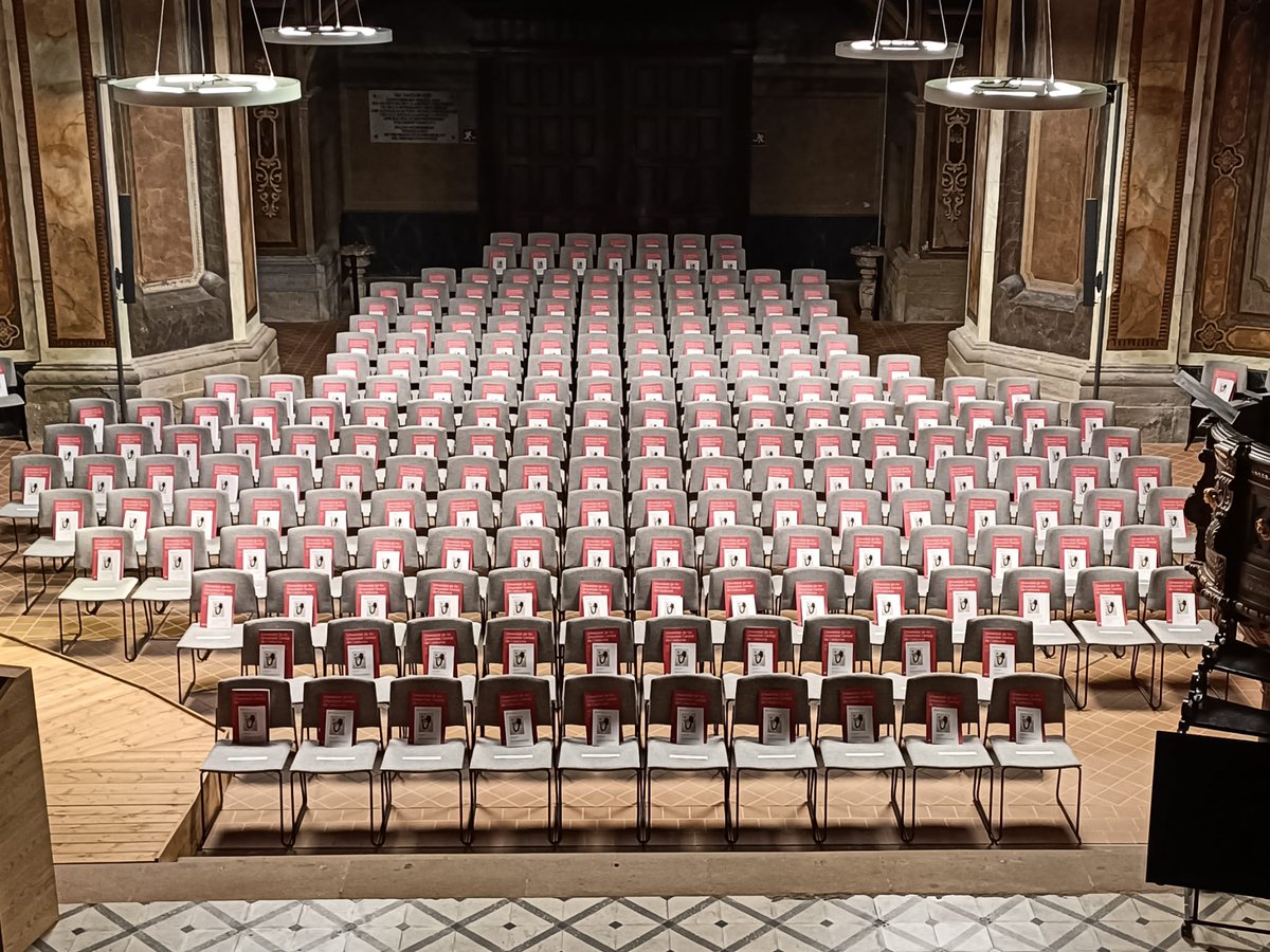 uvic_ucc's tweet photo. 🔴 Aquest matí a les 11.00 h celebrarem l’acte d’inauguració del curs 2023-2024 al #paranimf de la #UVic_UCC
#InauguracióUVic_UCC https://t.co/51K8dDulBC