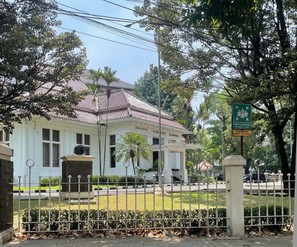 IanHRowlands's tweet photo. It was fantastic to be in #Bandung today to sign a @UWaterloo-@itbofficial MoU. And it was great to spend time with wonderful colleagues from this #valuedpartner. I am excited by what lies ahead! 🇨🇦🇮🇩 (P.S. And a ‘taking a train’ day is usually a good day!) https://t.co/na6E2KSRCM