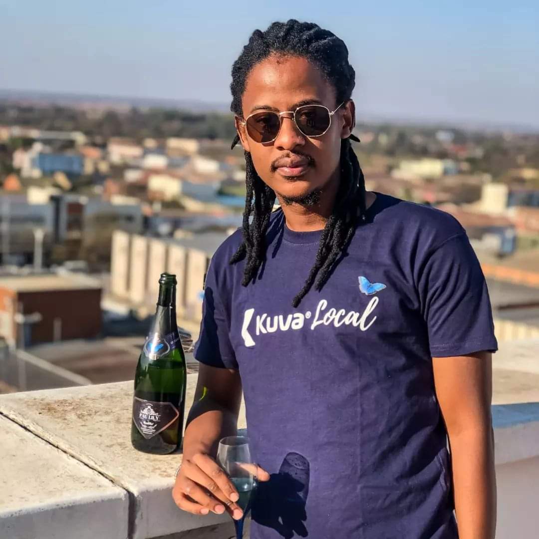34 Laps around the sun and I'm still here Thank You GOD for the gift of Life 😊 🙏🏾