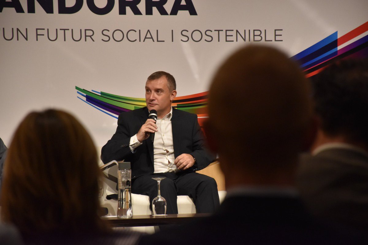 🗣️ El 1r Work on Andorra dona veu al Comú per reflexionar sobre el futur social d’Andorra 

🗣️ <a href="/josep_majoral/">Josep Majoral</a> detalla reptes de futur: 
✔️ créixer al voltant de la vila universitària 
✔️ optimitzar els recursos de l’administració 
✔️ certificat de turisme sostenible Biosphere