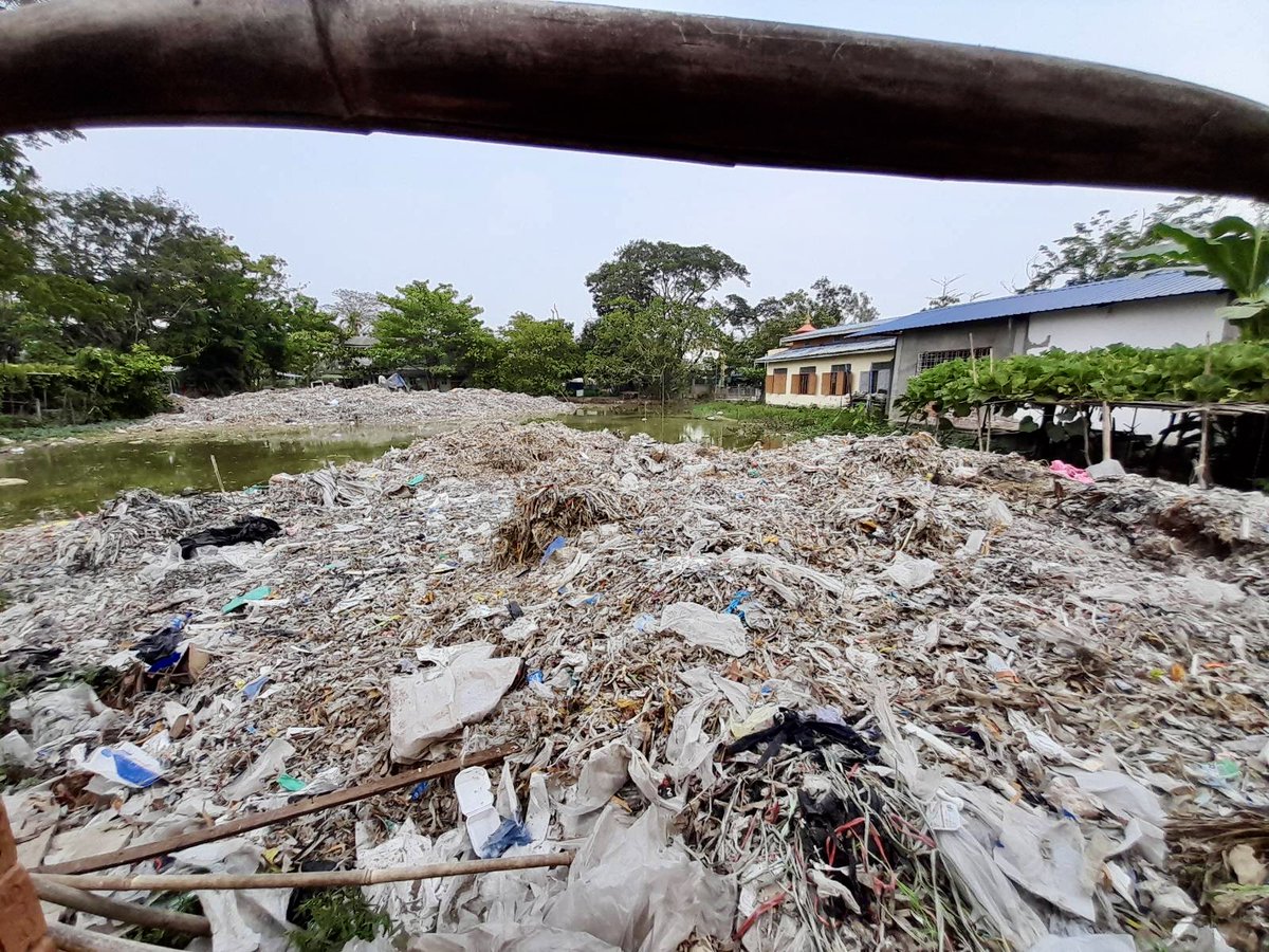 Over the last 5 years, Myanmar has become a dumping ground for the rich world’s trash. Despite intl & domestic laws banning waste exports, companies continue to quietly evade regulations & exploit loopholes. @Frontier spent 6 months investigating this–here is what we found 🧵