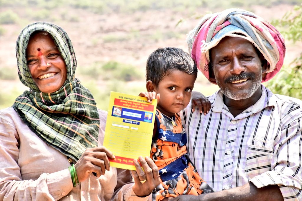 VBGRAMGKAR's tweet photo. Courage, sacrifice, determination, commitment, toughness, heart, talent, guts. That’s what little girls are made of.” – @bethanyhamilton 

#KoosinaMane provides a safe, healthy &amp; nurturing environment for labourers' children.

#InternationalDayOfTheGirl

@readingkafka https://t.co/icgUatXob9
