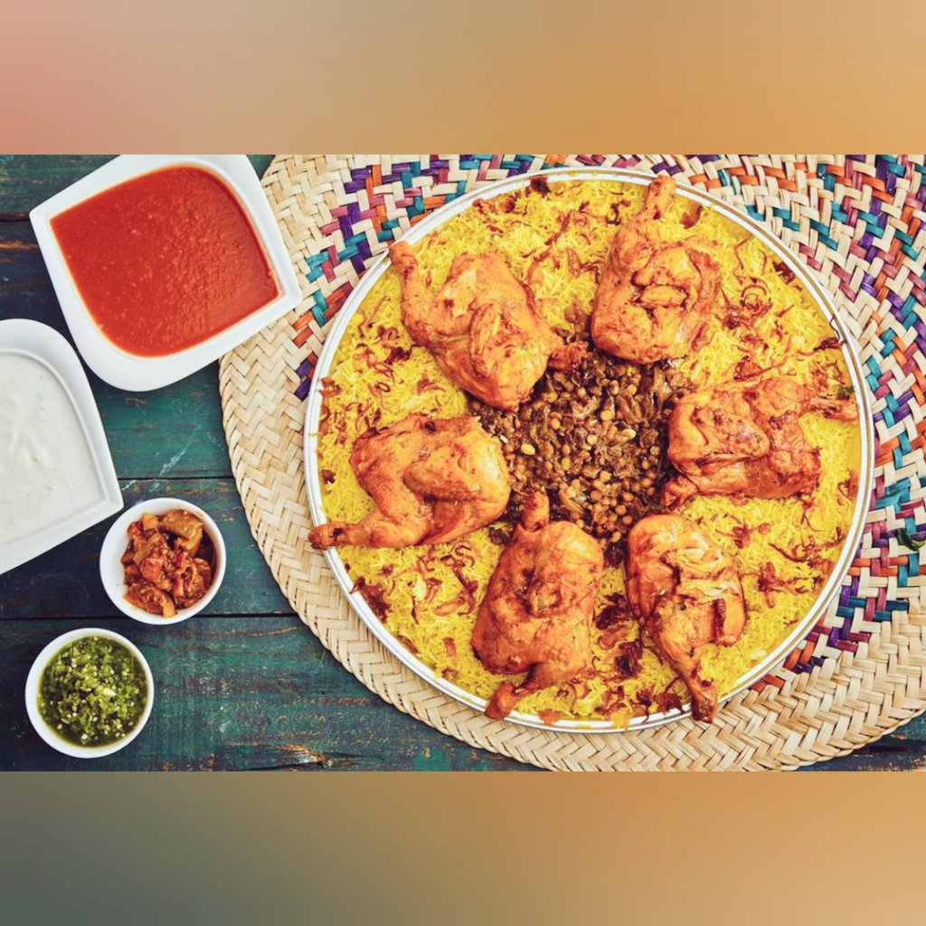 travellingline1's tweet photo. Visiting Kuwait? Be sure to try the local cuisine! From flavorful rice dishes to delicious desserts, Kuwait has something to offer everyone. Visit our website for a list of the best foods to try when visiting Kuwait: [https://t.co/xqad94Gg2Y] 

#KuwaitFood #Travel #Foodie https://t.co/gshIsbCJVb