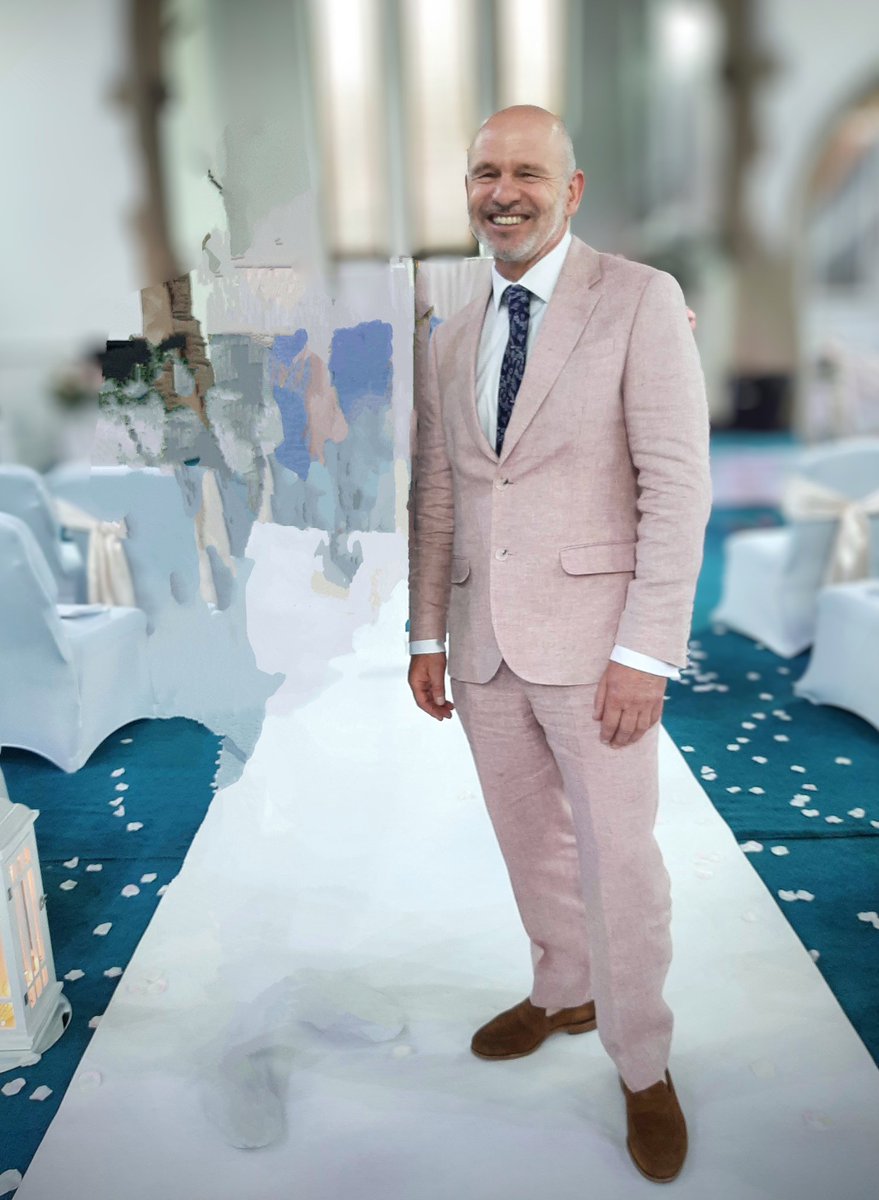 graninavan's tweet photo. Hey @hawesandcurtis maybe you should start using 'real' models in your marketing.... loving Adrian in his 1913 pink linen suit... DM me 😄 https://t.co/K2vQ7sULgl