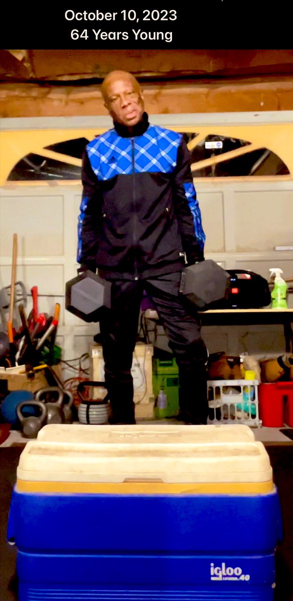 hustonmckinney's tweet photo. #FitnessForLife #Sexagenarian 1959
I like being a #Boomer.
I like being oldER.
Aging means your ass is not dead. I take living serious.
I😊living & want to be able to take care of my damn self. #FunctionalIndependence.
OldER ppl need to maintain proper muscle mass & bone density. https://t.co/6OmoJ2UL1c