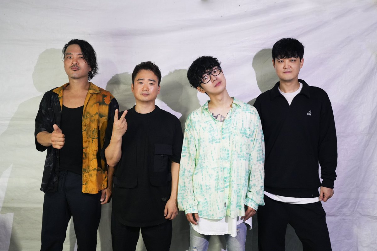 2023. 09.16 <우리 모모콘>

공연 후 찍어서 더욱 촉촉한 우리 멤버들의 모습🥹
빗속에서도 함께해 주신 팬분들께 감사드립니다!
함께하지 못한 팬분들도 늘 저희 마음속에 있어요🫶🏻

#국카스텐
#하현우
#전규호
#이정길
#김기범
#yourlove
#mylove
#theloveofallofus
#guckkasten
#우리모모콘