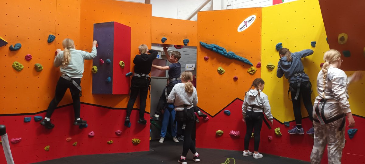 EastfieldPSHull's tweet photo. Team Valley were soaring to new heights this morning. Great job #teamvalley https://t.co/f2GGnsI6jY