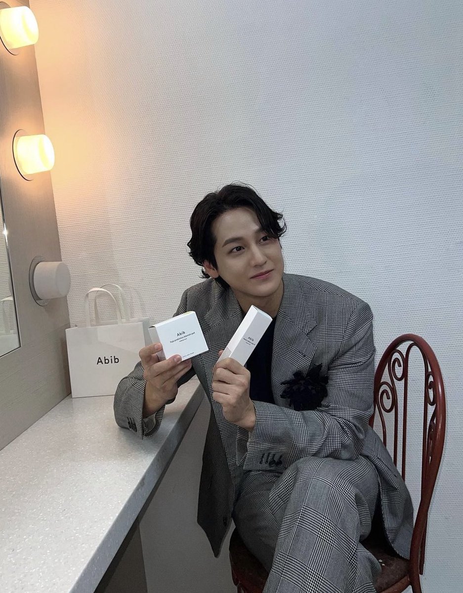 리에 tweet media