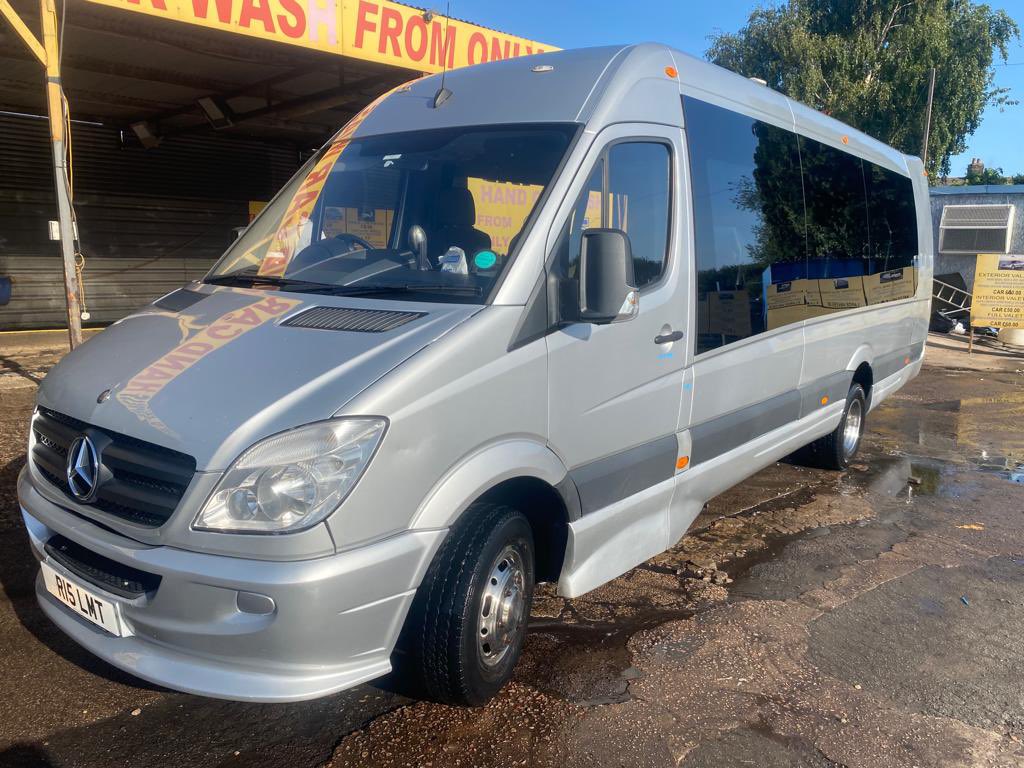 travel_lm's tweet photo. Need Transport ?? going Airport ? Night out ? Sporting Evert ? Family get to get together if so give LMTravel a call ☎️ 01744 340 343 or visit the website https://t.co/JkMzigXLks please RT https://t.co/oqwjBlFQWh