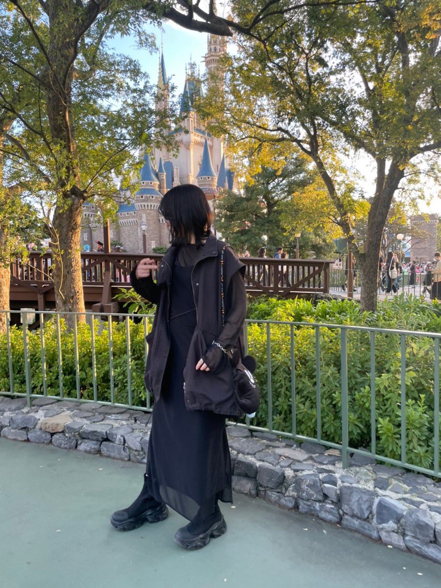 hock1101's tweet photo. 「私は黒おばけコーデでした！」

って言いたいけど、おばけというより暗殺者みたいになってた。 https://t.co/sl7fiyXt6a