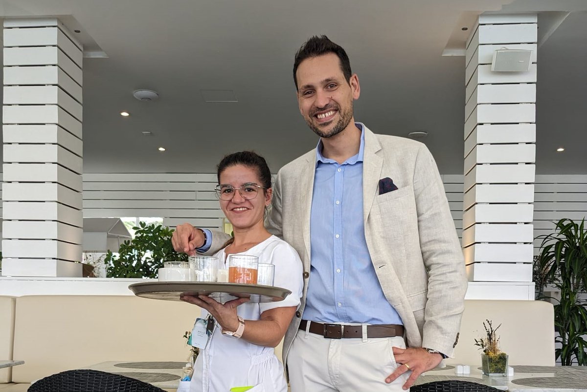 Una edición muy especial de Meliá Celebremos de nuestra familia #MeliaCalaGaldana, han aprovechado para homenajear a los cumpleañerxs del mes en un entorno único 😍  #WeAreMelia