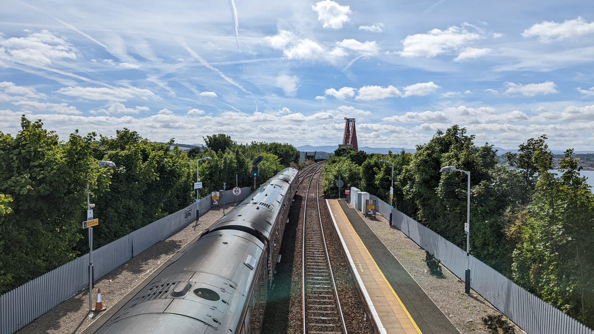 📍North Queensferry. One of my favourite stations - those incredible views! 👀 ^Paul