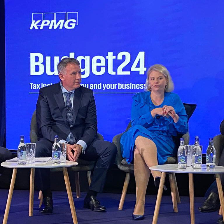 LisneyIreland's tweet photo. Fantastic morning at @KPMG's #Budget2024event in Páirc Uí Chaoimh. Aoife Brennan delivered insights on Budget 2024 in relation to the property market.

Aoife was joined by an expert panel comprising Michael Lynch, Stephen Keohane, Ivan Yates, Lorraine Sammon, &amp; Joe Gill. https://t.co/POuoqPNF3j