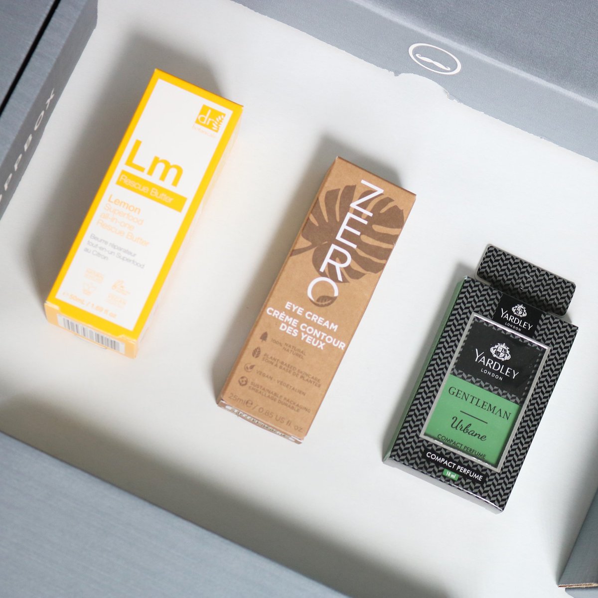 Your eyes give it all away

#toppbox #groomingbox #grooming #skincare #shaving #bodycare #haircare #fragrance #cologne #menshealth #beardcare #blog #blogger #beard #giftsforhim