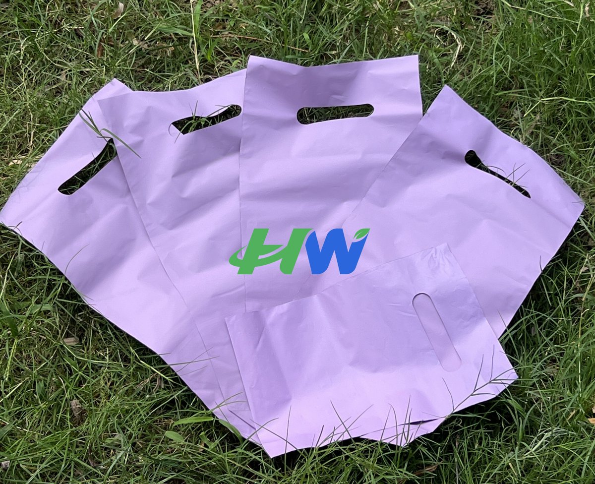 huaweinm6's tweet image. HuaWei Eco friendly, Biodegradable, Compostable- This HW bag contains 0% plastic!  &quot; I am not PLASTIC ”We really do mean that we are 100% biodegradable and compostable. 
#CompostableSolutions #PlasticFree #EnvironmentallyFriendly #ConsciousConsumption #RenewableResources