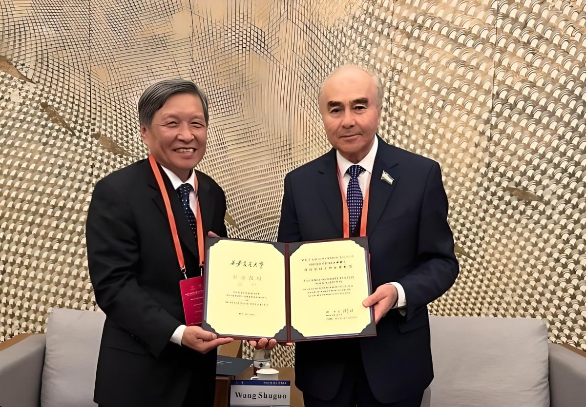 Самарқанд давлат университети ректори Рустам Холмуродов Хитойнинг энг нуфузли Сиъан Жиатонг университети Фахрий профессори унвонига сазовор бўлди...
samdu.uz/cy/news/47184