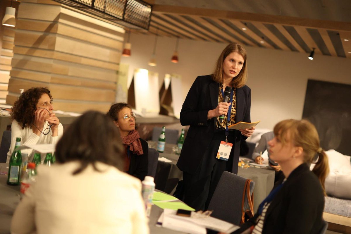 EU_reforms's tweet image. We've moderated a compelling discussion w/ 🇪🇺Member States &amp;amp; international organisations on how to strengthen #PublicAdministration' capacity for #Science4Policy &amp;amp; #Evidence Informed #Policymaking
This is key to confront with new challenges &amp;amp; fight #disinformation #SFPIE2023