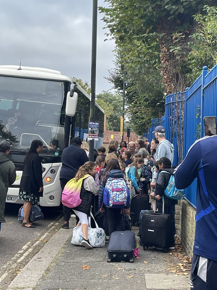 immanuelprimary's tweet photo. And they’re off! Y4 and Y5 looking forward to a great adventure on residential #allthefun #norainplease https://t.co/RqV2gtlSC1