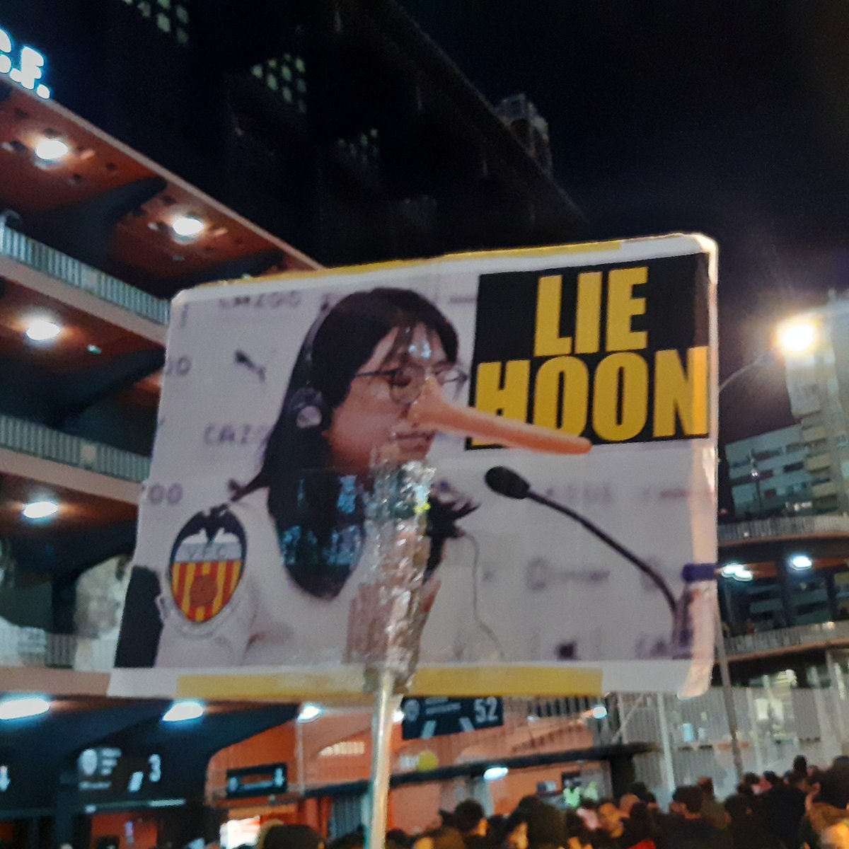 TheVCFTimes's tweet photo. "Las presidentas ya no mienten, las presidentas tributan"
Lie Hoon: Bzrp Music Sessions, Vol. 53
#MeritonConfidencial #LayHoon https://t.co/lzyi6jndxa
