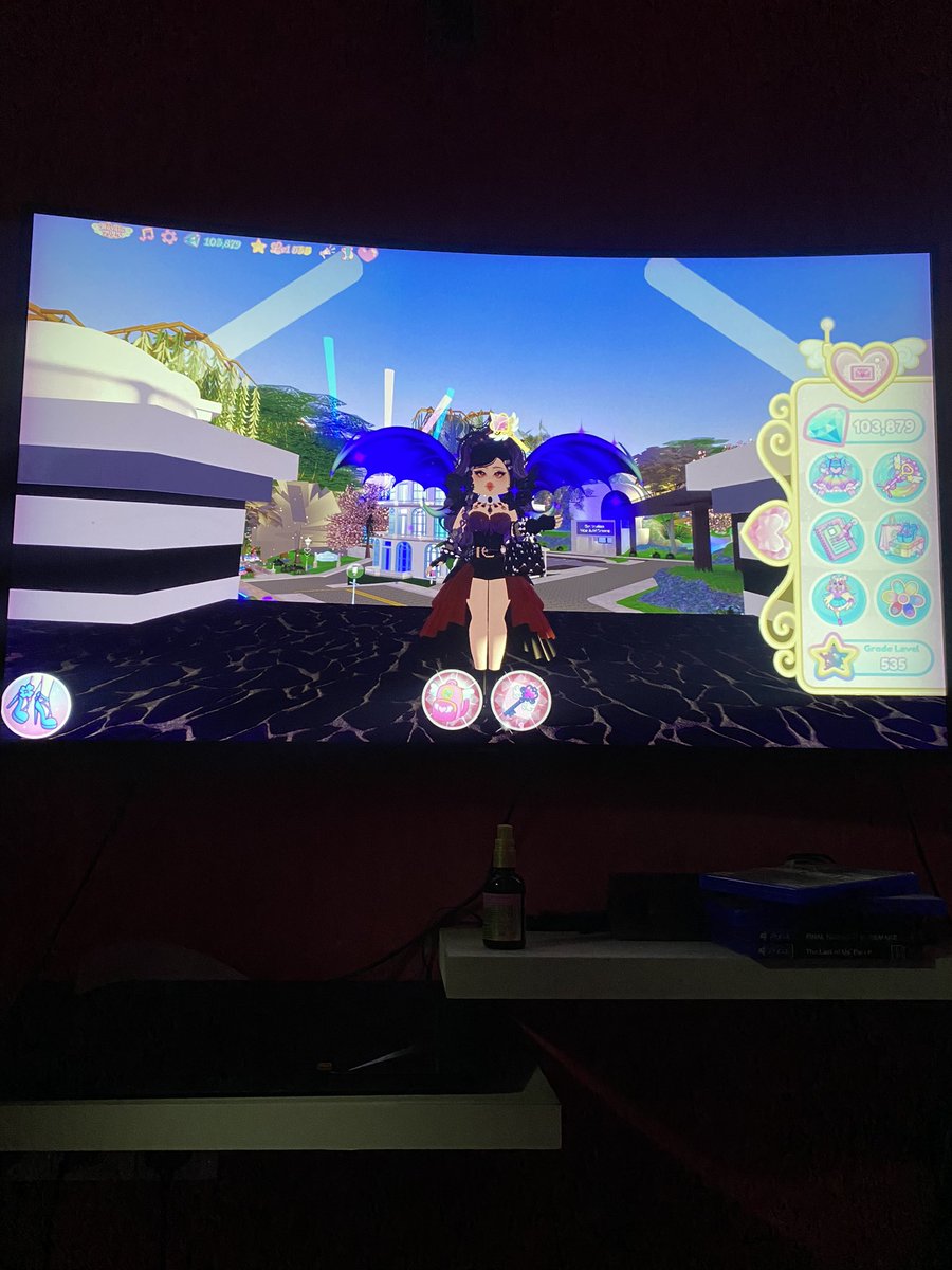 NurAdzreensyaf2's tweet image. ROYALE HIGH ON THE BIG SCREEN🗣️🗣️🗣️🗣️🗣️🗣️🗣️🗣️🗣️🗣️🗣️🗣️🗣️🗣️🗣️ #royalehigh #roblox #Robloxonplaystation
