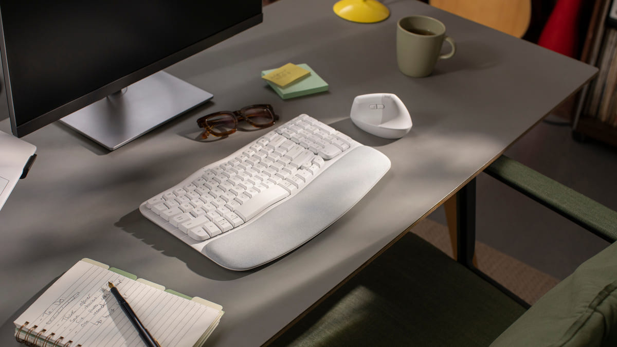 CeotechI's tweet photo. Logitech presenta Wake Keys, tastiera ergonomica che punta al benessere
#Accessori #Benessere #Bluetooth #Casa #Computer #Ergonomia #LogiBOLT #Logitech #Notizie #periferiche #Postura #Tastiera #TastieraWireless #Tech #TechNews #Ufficio #WakeKeys

https://t.co/G0LT4dSjUk https://t.co/7GWkHtby3U
