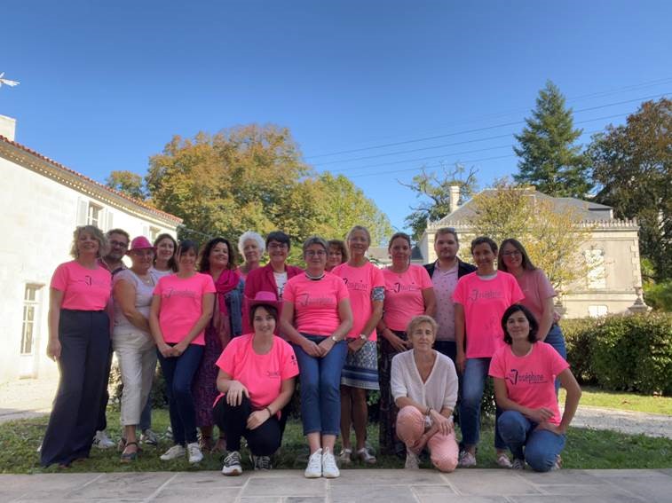 [ OCTOBRE ROSE ]
💗L’équipe de la Mission Locale se mobilise pour soutenir #octobrerose #solidarite
