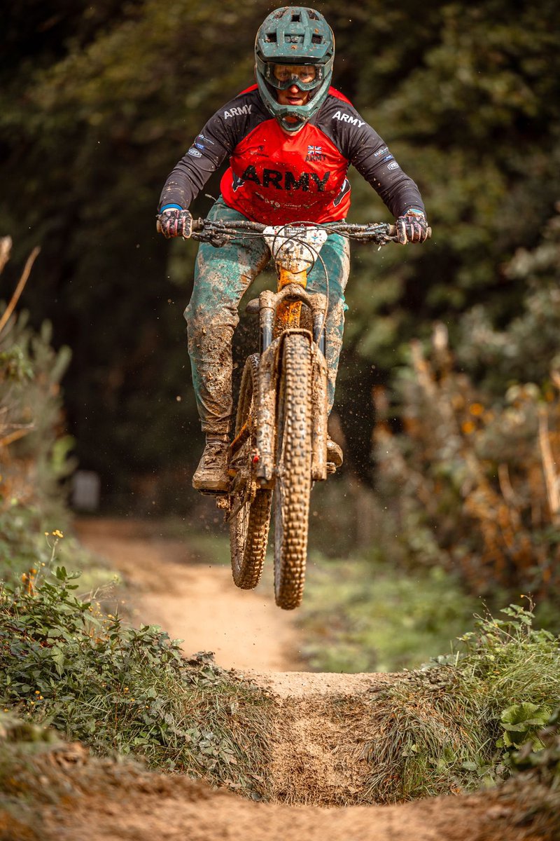 Royal Signals tweet media