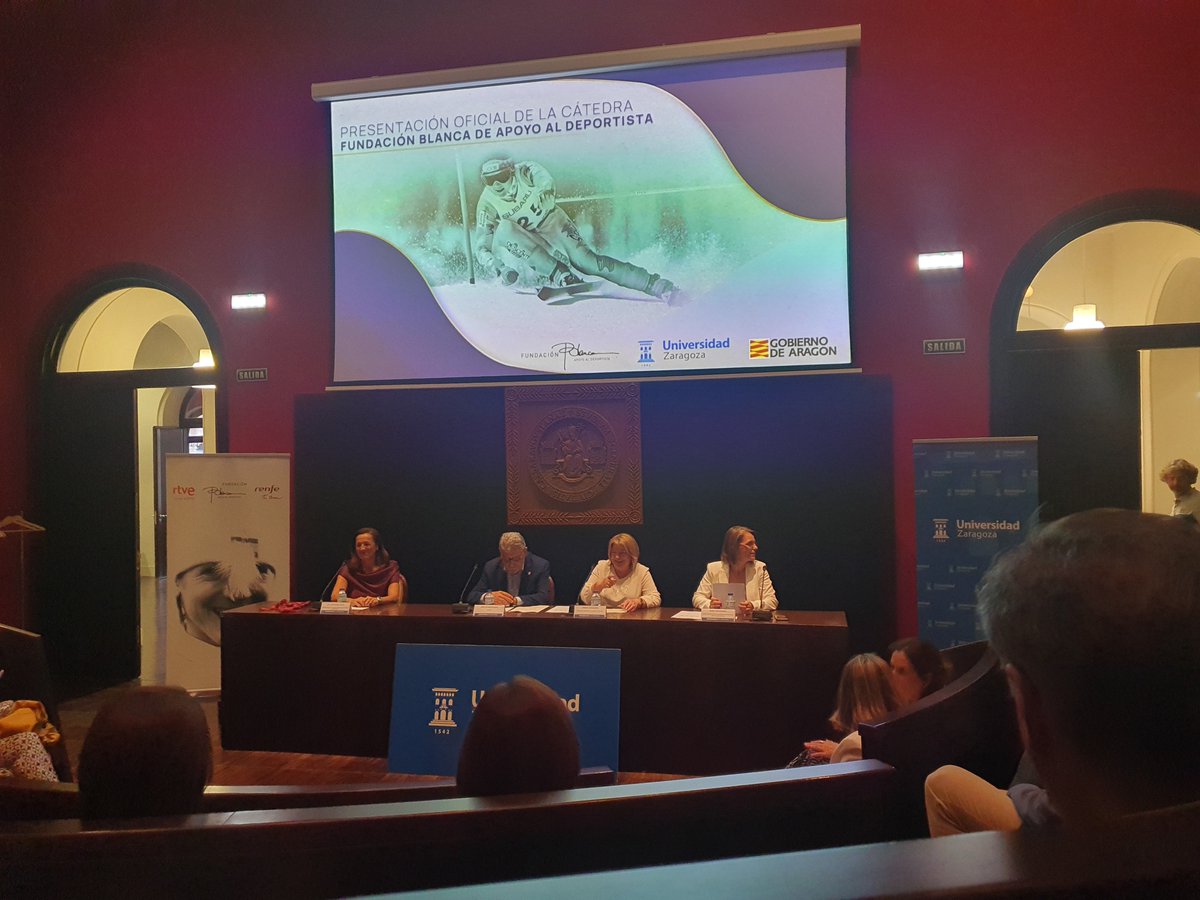 MoAzCe's tweet image. Presentación de la Cátedra de la Fundación Blanca de apoyo al deportista en Zaragoza, dirigida por Nuria Garatechea, Educadora Físico Deportiva.
Un lujo de tandem para Aragón!!!!!!!