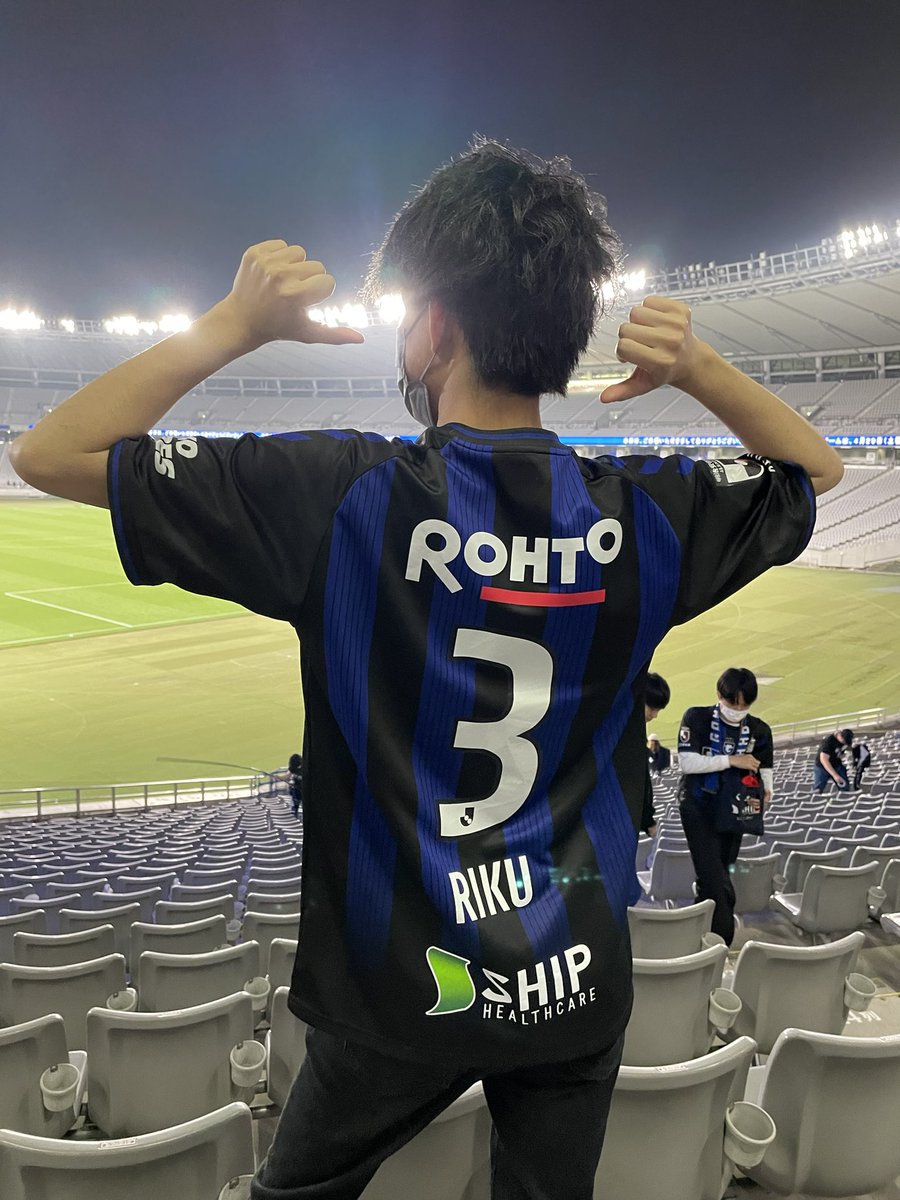 gamba1015's tweet photo. 🔵⚫️自己紹介🔵⚫️
97年生まれの2012シーズンからのガンバサポ⚽️

2014天皇杯決勝初観戦！以降関東中心にガンバの試合見に行ってます！
ホームでの試合も年数試合行ってます🏃

ファンの皆さんとたくさん繋がれたらうれしいです！

#ガンバ大阪
#ガンバサポと繋がりたい https://t.co/AeQPFmgewA