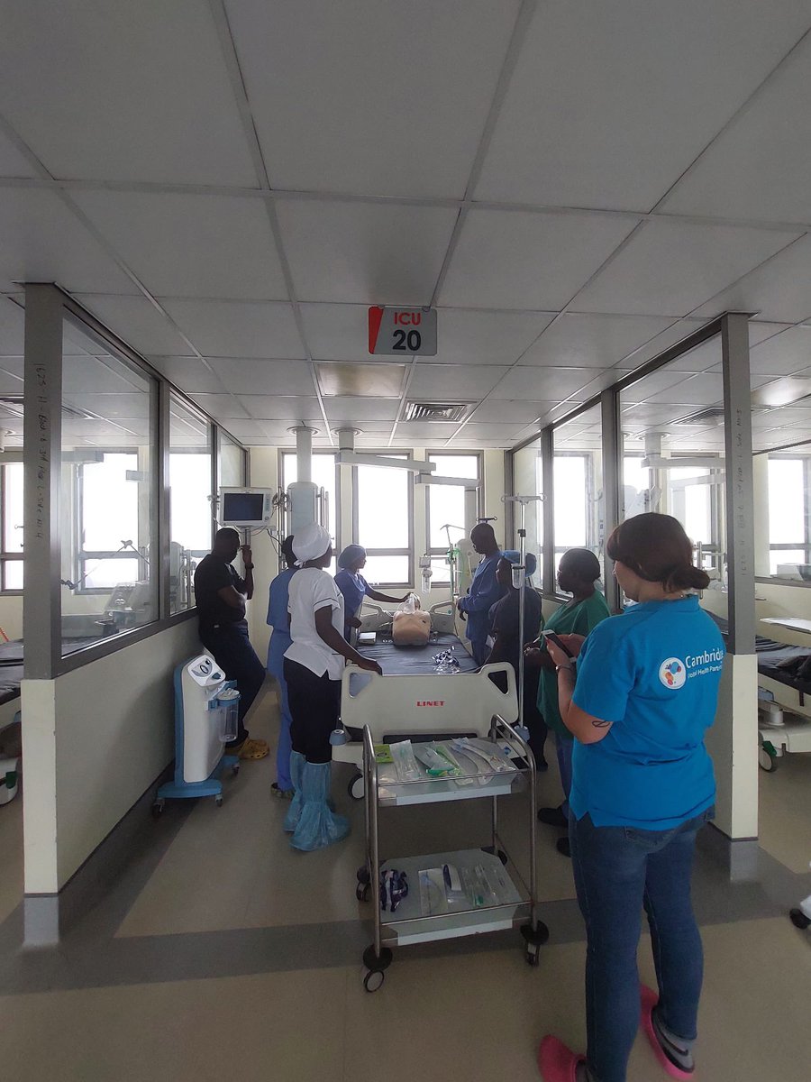 LisaEnoch1's tweet photo. Simulation training - dislodged tracheostomy. Led by Ugandan nurse John and UK nurse Celeste #globalhealth #partnership  #trainthetrainer @CambGHP @UUKHAhealth https://t.co/Xh4pRGcf0s