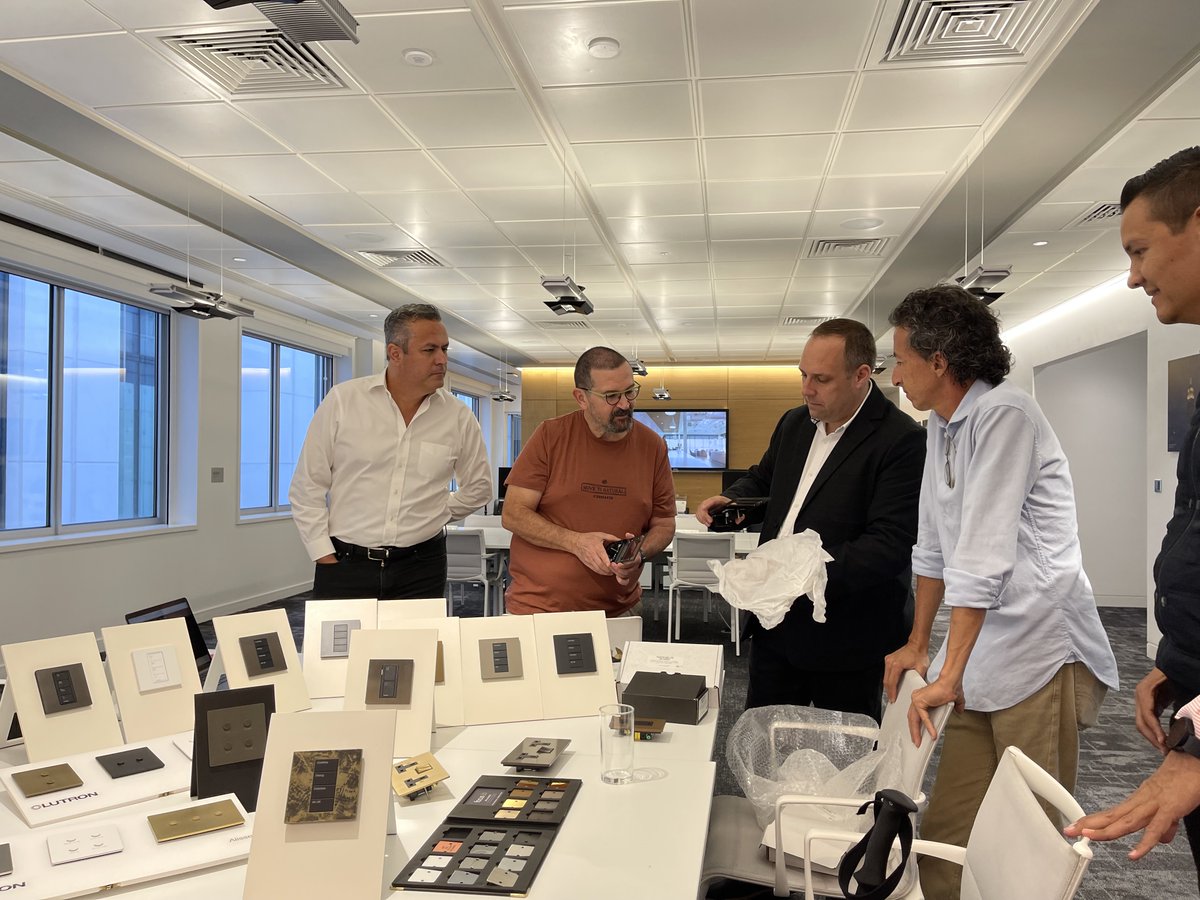 Lutron_EU's tweet photo. Last month, #Ilumplan visited us for the ultimate Lutron London experience. We toured our European Experience Centre and discussed the trends of lighting control &amp; design in the region.
We ended the day with a London bus tour, visiting some of Lutron's projects around the city! https://t.co/6FALTzshT6