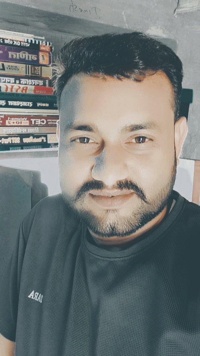Bhanwarlalcha's tweet photo. मैं इतना सांवला कैसे पसंद आऊंगां तुझे ,
सुना है जमाना पागल है गोरे रंग के पीछे
✍🏼🤗🙈🐍🐍
#बागड़ा
#LBKS https://t.co/635yczPFmE