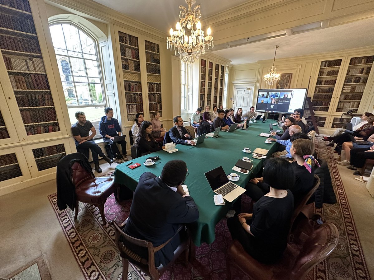 oxfordPIL's tweet photo. Welcome to our Research Seminar and the new academic year! https://t.co/deWIwUpf4Q