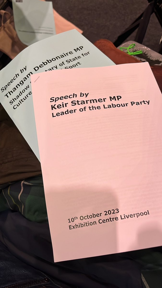 Not a bad souvenir of a historic event. @ThangamMP is a proud @WeAreTheMU member - let’s make her the first MU member in the Cabinet! #LabConf23 #LabourWin24